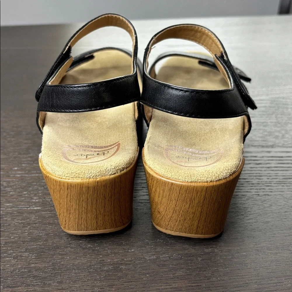 Dansko Sonnet Sandals Size 41 Leather Strap Chunky Heel Wood Pattern 10.5 11